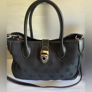 Dooney & Bourke Shoulder Purse beautiful black color